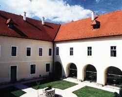 Ferences templom és kolostor