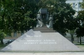 56-os emlékmű – 3. kép