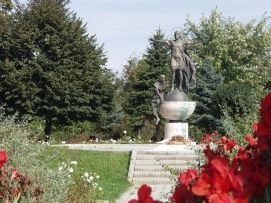 Szent István és Boldog Gizella szobra – 2. kép