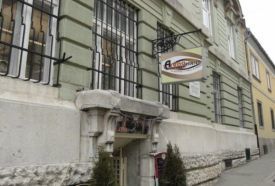 Aréna Étterem és Sport Pub