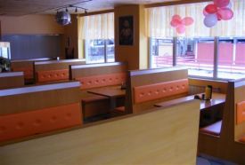 Bárka Étterem, Pizzéria és Söröző