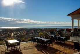 Zenit Balaton Étterem & Bár