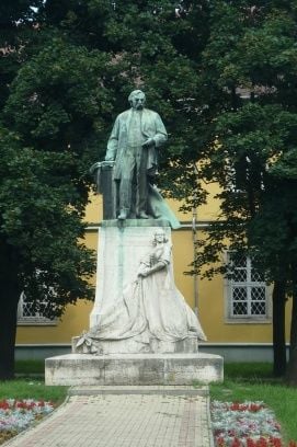 Deák Ferenc szobor