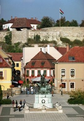 Dobó István-szobor