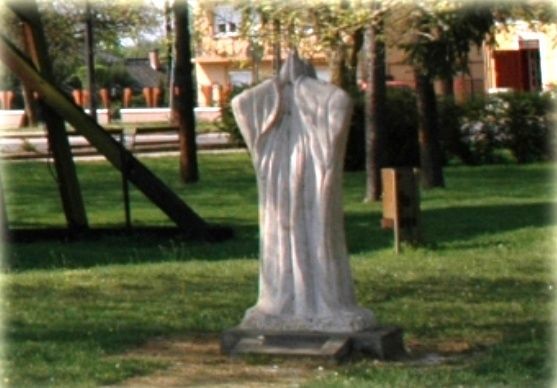 Fohászkodó c. szobor