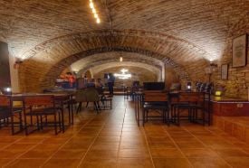 Hemingway Cult & Bar