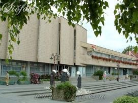 Kálmán Imre Kulturális Központ – 3. kép
