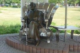Kálmán Imre szobor – 2. kép