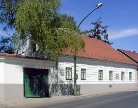Vaszary János Emlékház
