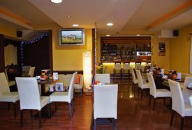 Macchiato Caffe & Lounge
