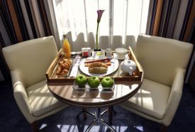 Mercure Budapest City Center - Café Vu Snack Bar – 4. kép