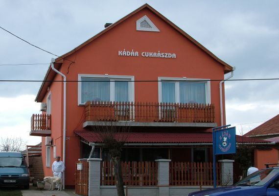 Kádár Cukrászda
