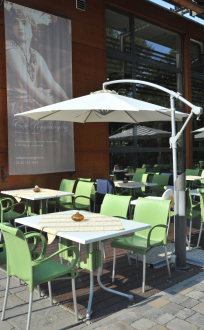 Café Ponyvaregény – 2. kép