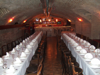 M-M Pub Étterem