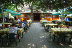 Blues Kert Pub és Étterem