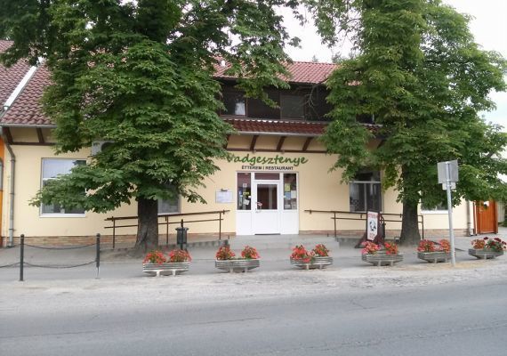 Vadgesztenye Étterem