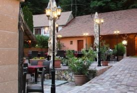 Ködmön Csárda Borétterem – 3. kép