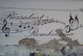 Rózsakert Romkocsma