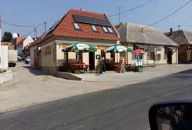 Füsti Söröző és Apartman