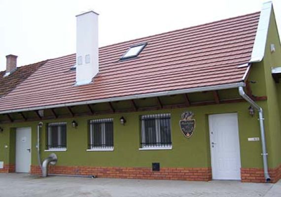 Buti Pálinkafőzde és Pálinkaház