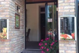 Cosa Nostra Pizzéria és Koktélbár