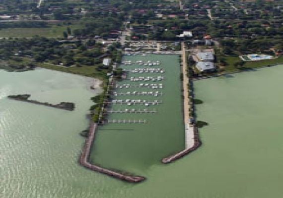 Balatoni Hajózás Rt-Balatonszemes Vitorláskikötő
