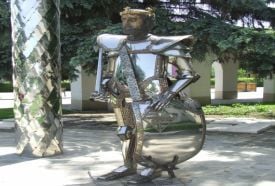II. Lajos szobor