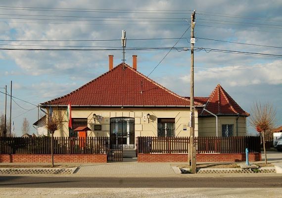 Tápiószőlős Városháza