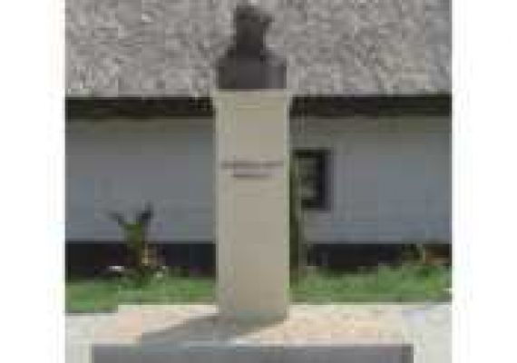 Vörösmarty Mihály szobor