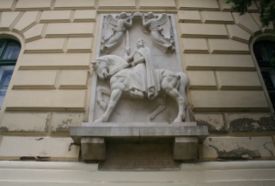 Szent István király domborműve