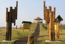Öko park, Öko-tó, Kopjafagyűjtemény, Napóra – 2. kép