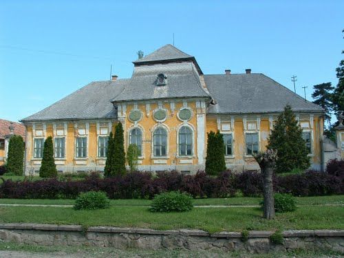 Huszár kastély