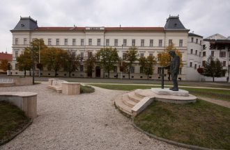 József Attila Gimnázium
