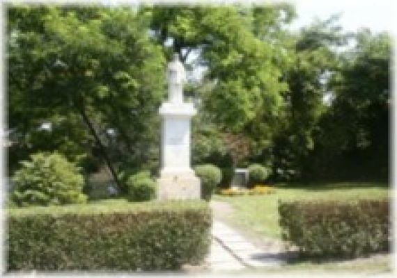 Nepomuki Szent János szobor