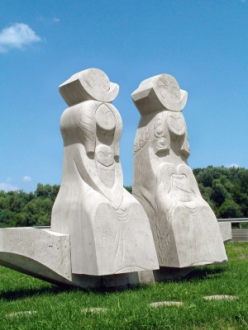 Ister-pár szobor