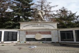 I. és II. világháborús emlékmű