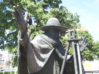 Beszédes József szobor