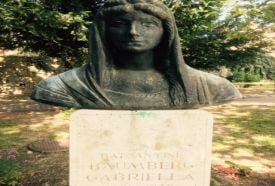 Batsányiné Baumberg Gabriella Szobra