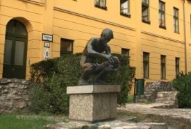 Múltunk Szobor