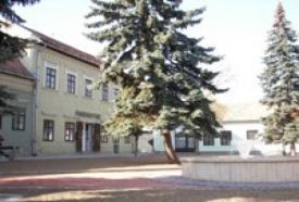 Szentháromság Patika – 2. kép