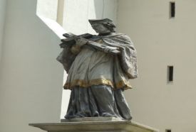 Nepomuki Szent János szobra – 2. kép