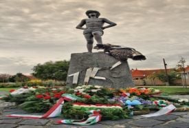 Dávid és Góliát Szobor