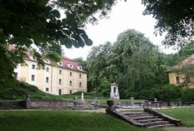 Jezsuita kastély