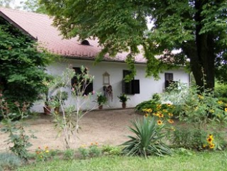 volt Berzsenyi Kúria