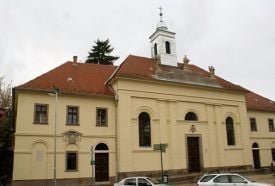 Egykori Irgalmas Kórház, Gyógyszertár és Kolostor