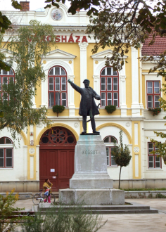 Kossuth Lajos szobra