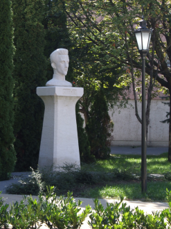 Petőfi Sándor mellszobra