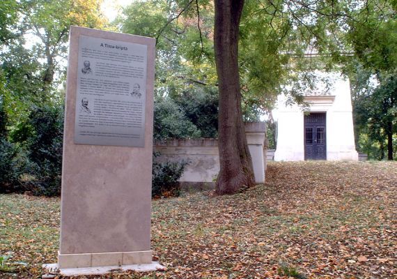 Tisza Család Kriptája