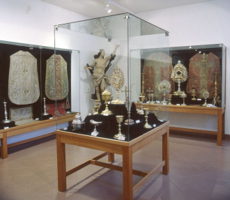 Egyházmegyei Múzeum és Kincstár