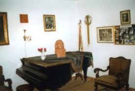Ádám Jenő Emlékház